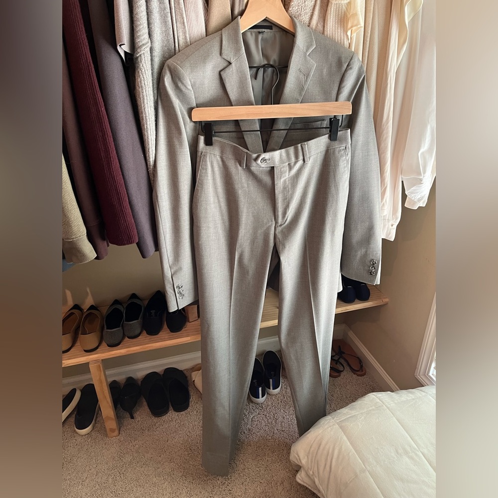 Jos. A. Bank gray boys suit - Worn once